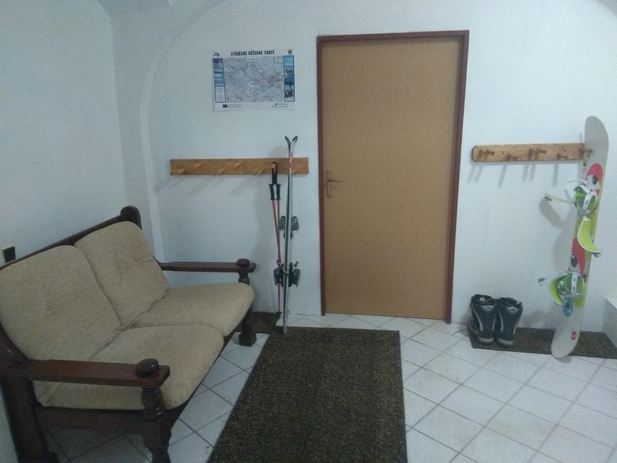 Penzion U Cermaka Ostrov  Zewnętrze zdjęcie